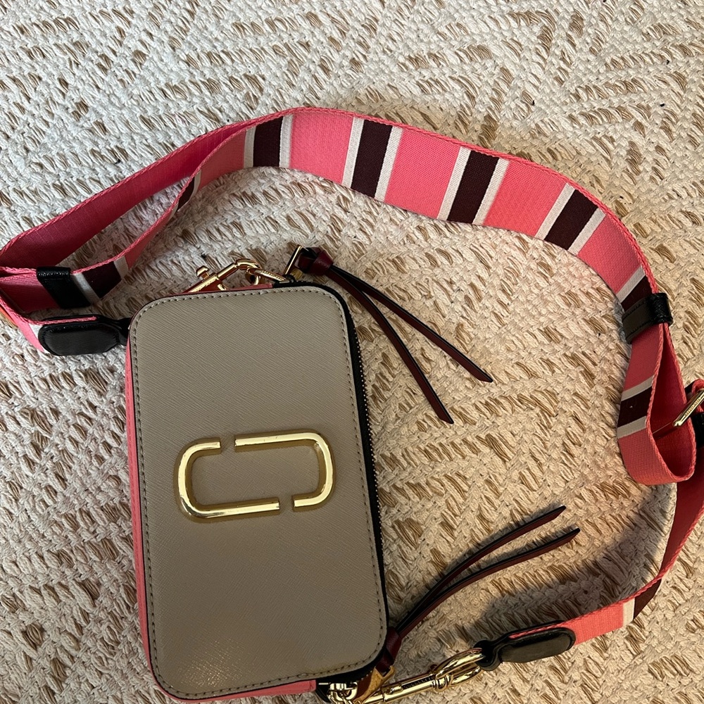 Marc Jacobs Cream and Black Zippered Bag
